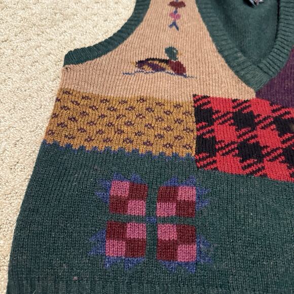 WOOLRICH 100% Wool Sweater Vest Mallard Size M V Neck Teacher - Picture 9 of 9